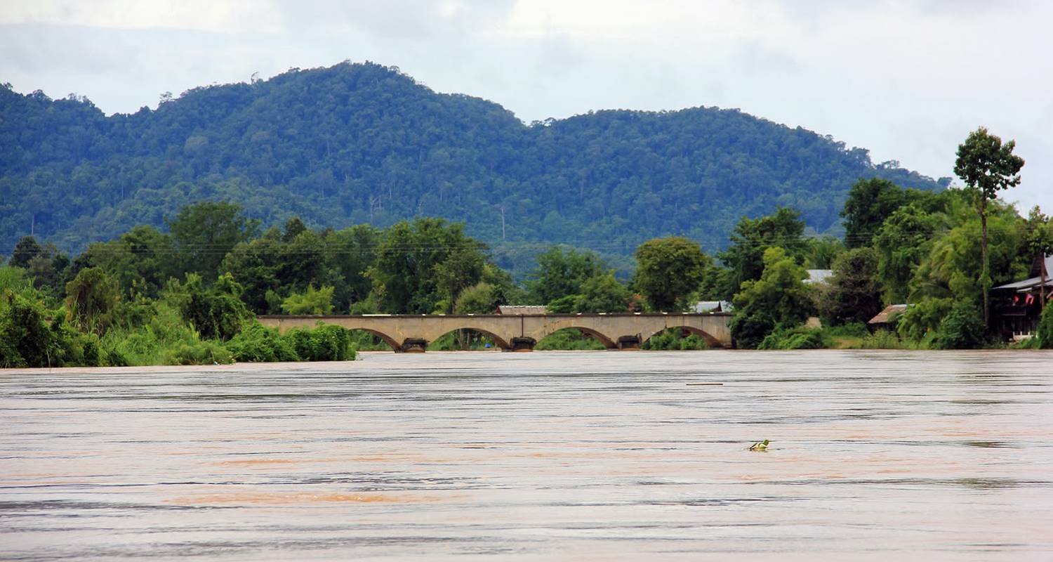 Laos in 5 Days - Private Tour 5 days • 4.0 (1)